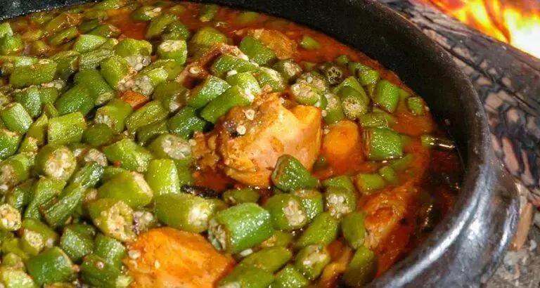 Frango com quiabo