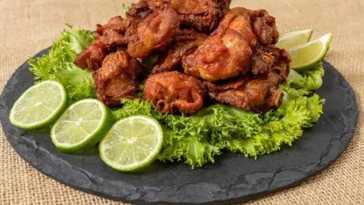 Frango à passarinho crocante