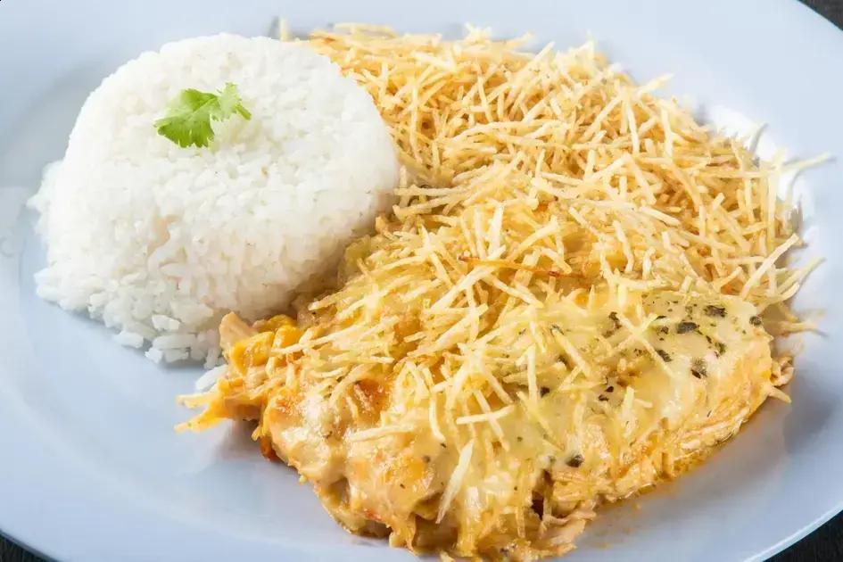 Fricassê de frango com milho verde