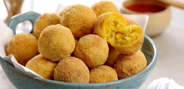 bolinha crocante com queijo e milho