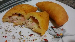 Risole de presunto e queijo: crocante por fora, recheio cremoso e fácil de fazer