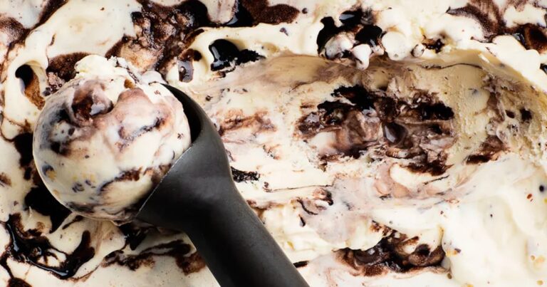 Sorvete de ninho de chocolate: sobremesa cremosa e fácil para refrescar o dia